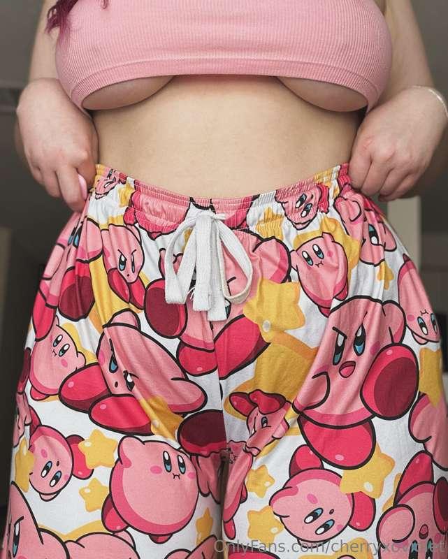 Do you like nerdy girls? 

Includes bouncing video and boobs..