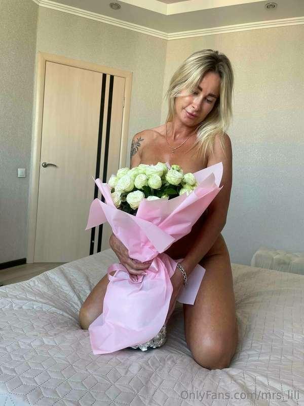 I love when men show signs of attention in non-standard ways..