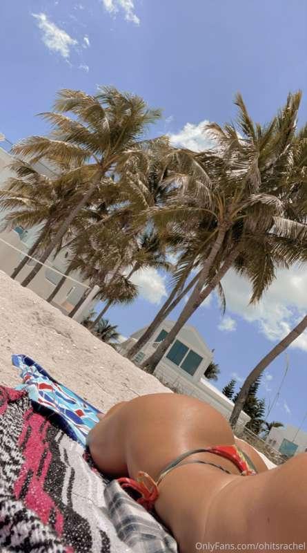 wishing I was at the beach tanning again but I haven’t been ..