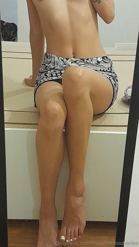 📢GUYS YOUR GODDESS WANTS SOMETHING.📢
Let's all get together ..