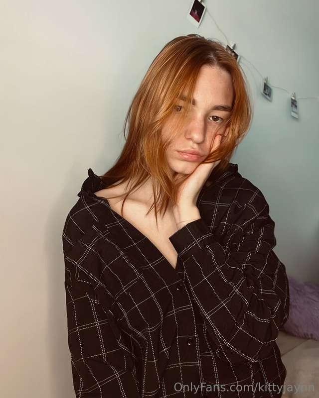 I don’t need much… just you and maybe bring some pizzaaa🍕💋