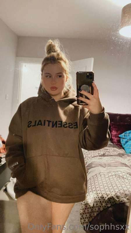 It’s nearly big hoodie season, can I wear yours?
