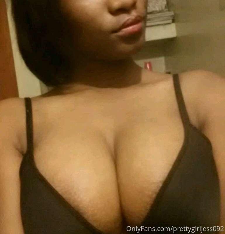 Sitting Pretty 😍
