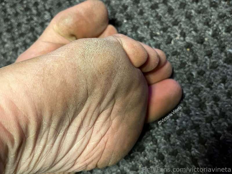 Don’t forget to lick my toes! In between and sucking every t..