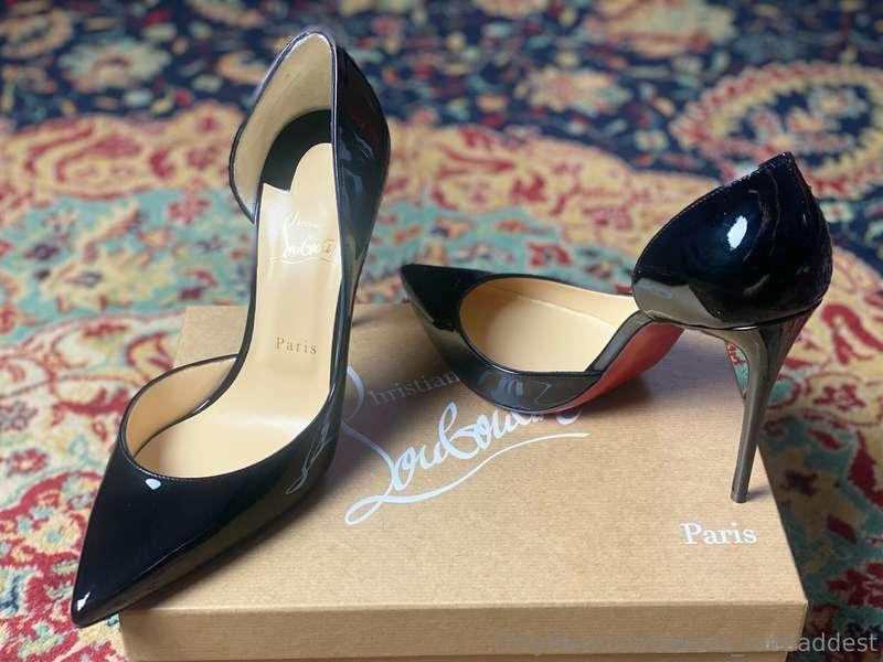 I have Louboutin Iriza 100 😏👠 & now I want Pigalle Follies