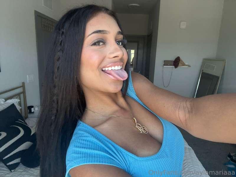 When in doubt, stick your tongue out 😜