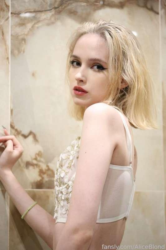 aliceblond image #3