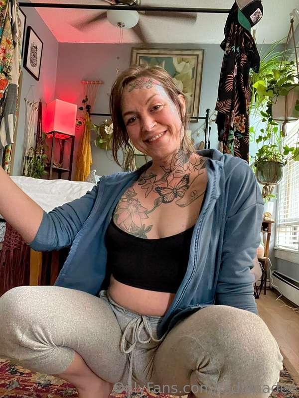 Comfy bitch 🌷 good morning 🌞