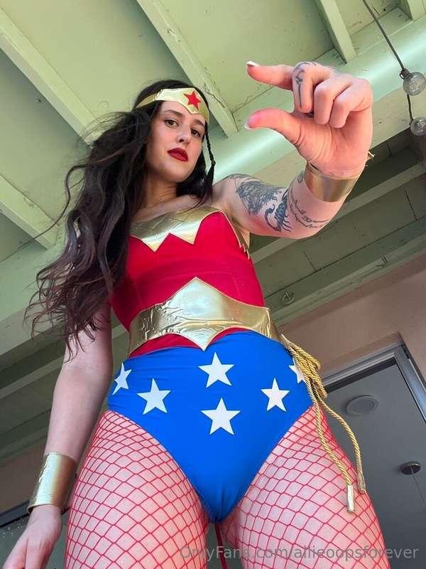 im not here to save gotham... im here to tower over it 🦇🌆