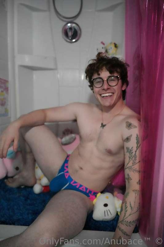 left you a big surprise in your inbox 🎁🍆🍑