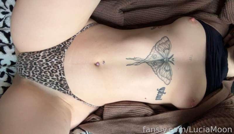 goodmorninnnn💕 woke up horny :P #horny #fyp #brunette #bigbooty #smallboobs