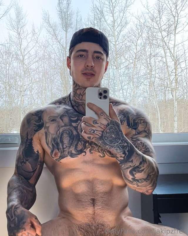 Would you sit on my lap 😳..?My NUDES 🔞👉 @JakipzOnlyfans.com/..