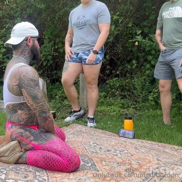 I love a good two for one….you know two cocks one mouth 🤤. 
..