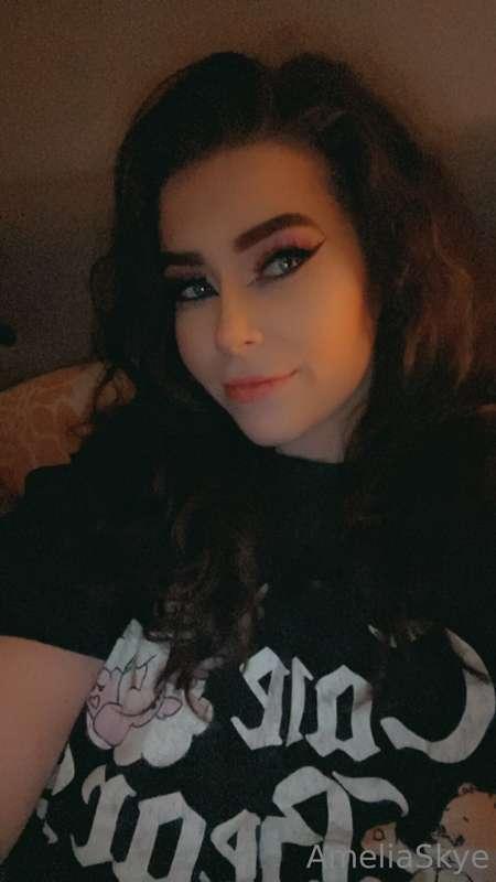 Goodnight guys 💖 back tomorrow!! From around 3pm U.K. time x..