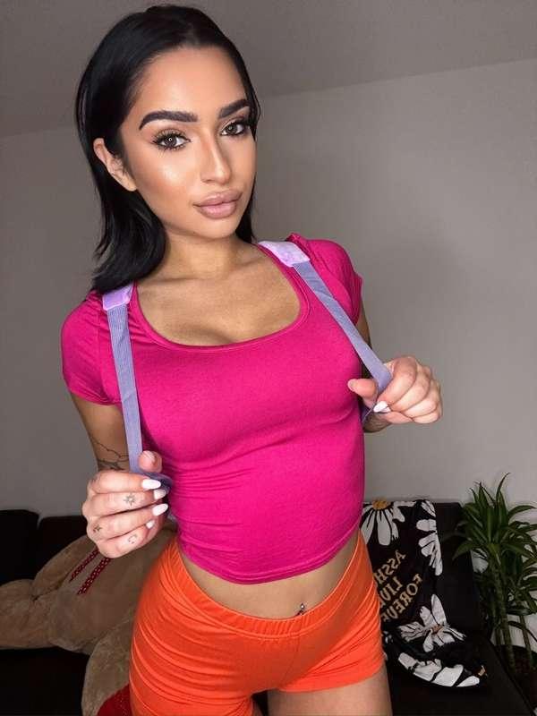 Cum play with me on my live show today at 4:30 pst😏   Can yo..