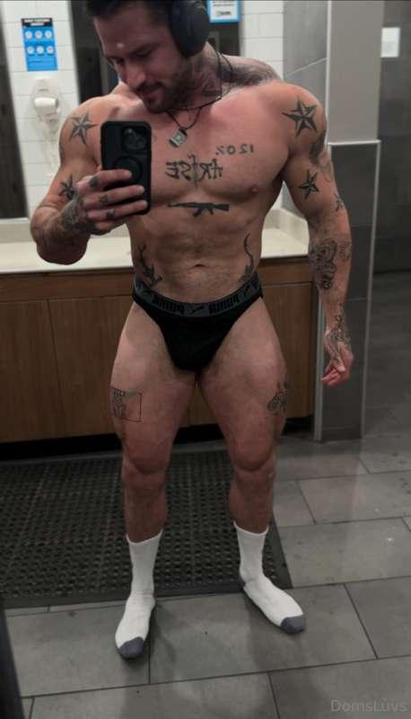 Got these legs pumped the fuck up today 😆🔥
