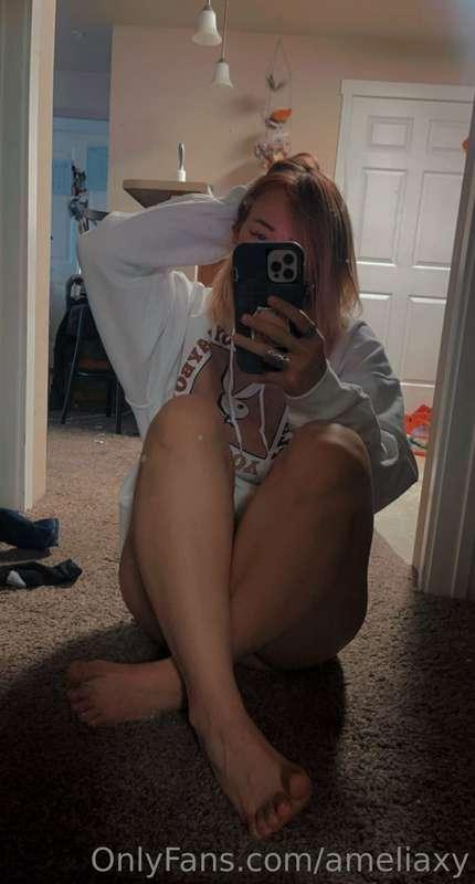 Not wearing any panties here! 🤍  I just got my braces today!..