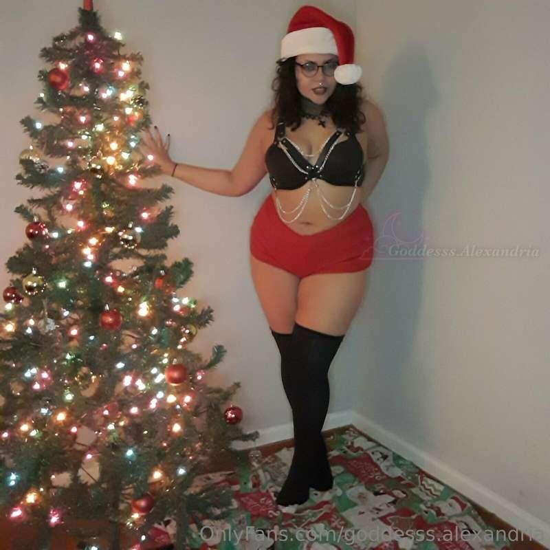 Santa's little slut 🖤🎅☃️🎄🎁and NEW CHARACTER UNLOCKED "Baklav..