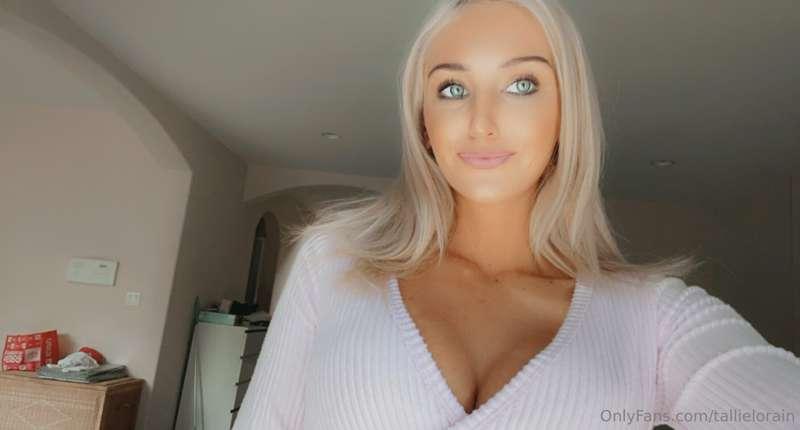 Do you like the way my tits sit in this shirt? 😊