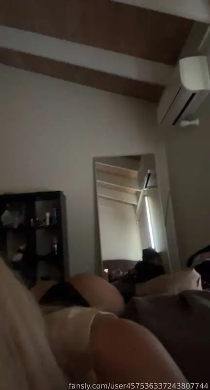 My pussy is so wet 💦