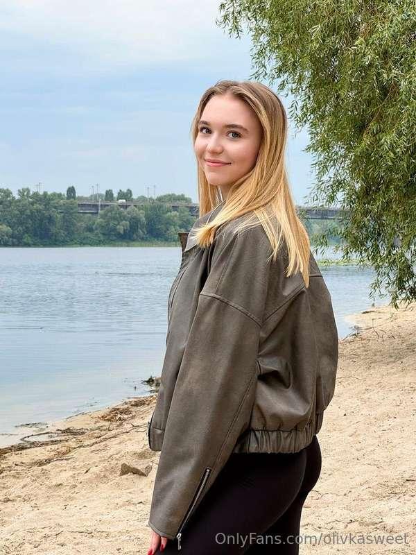 ## ❤️𝐎𝐍𝐋𝐈𝐍𝐄 ❤️ @victoria_home_girl # @victoria_home_girl nee..