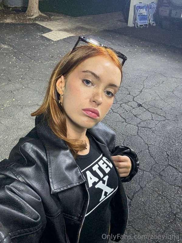  one kiss and you’ll forget your name🖤