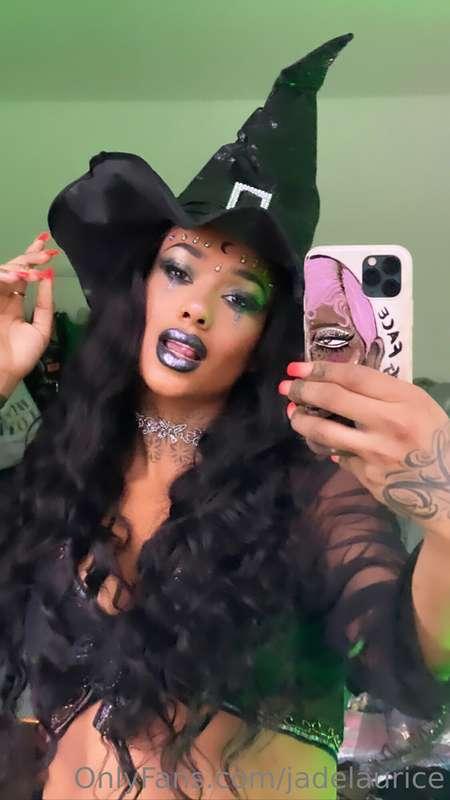 👅