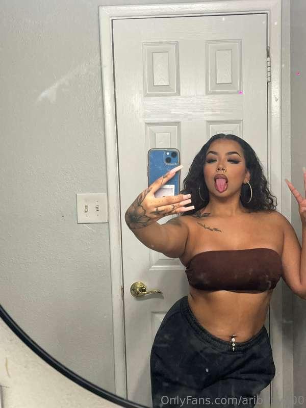 Daddy, are you as horny as I am right now?? 😜 tip me somethi..