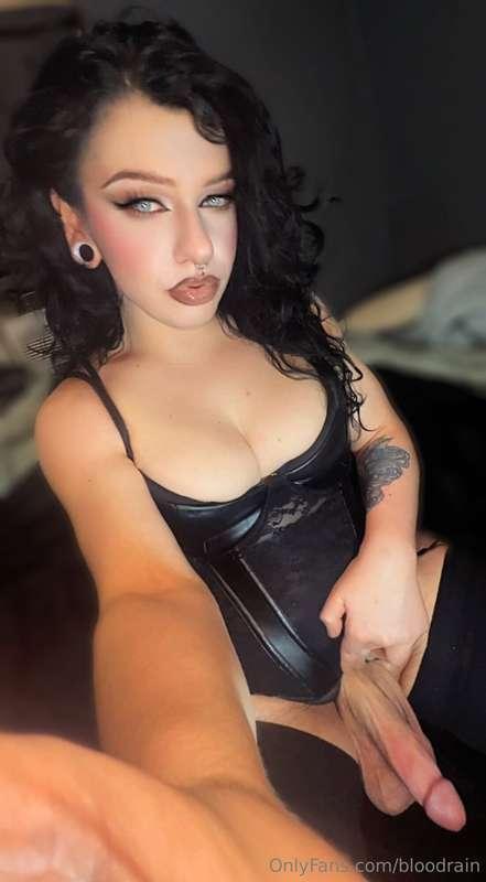 Pretty girl cock 💅🏻😘🖤Kiss from my pretty lips, down to my pr..