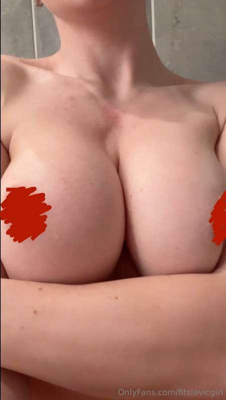 P.2 of the bathroom video... Pussy, tits and me 💦 P.S. Going..