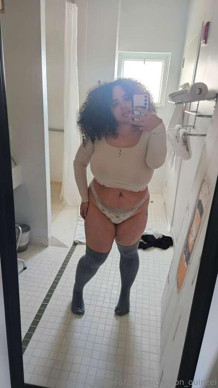 New Years LIVE Rescheduled to MONDAY NIGHT 🌙 Cause my wifi h..