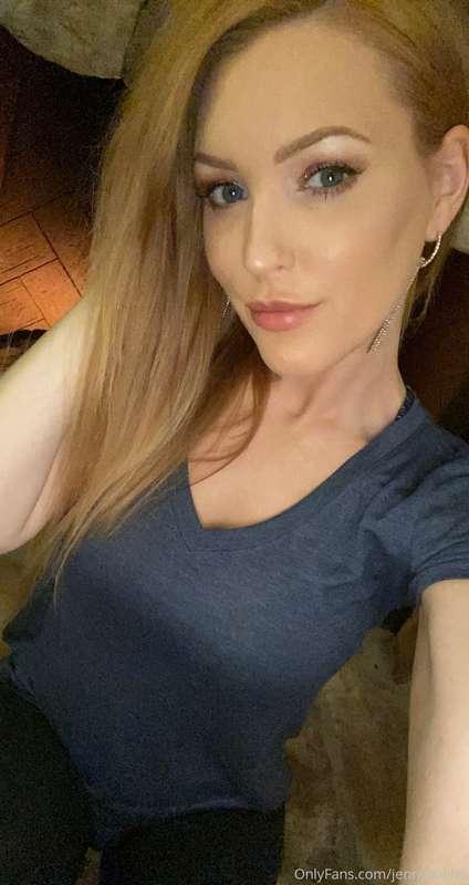 Hi there 💕🤗 what do you think of today’s look ?