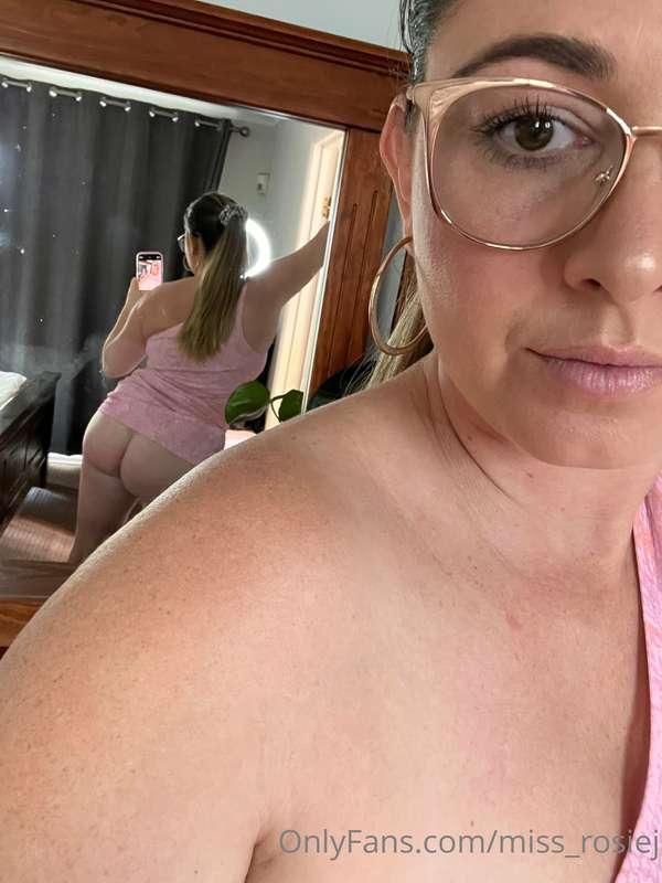 When a dress makes you horny 😈