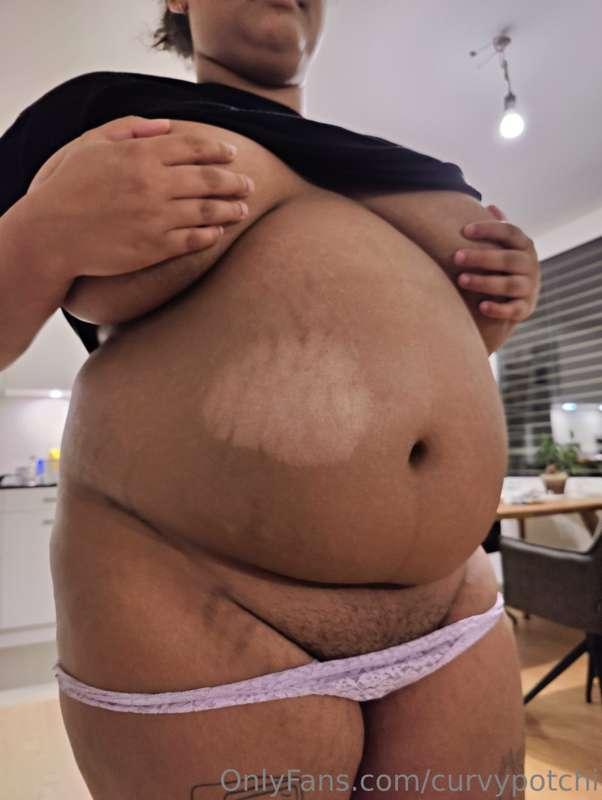 And with that belly, good morning everyone! 😇