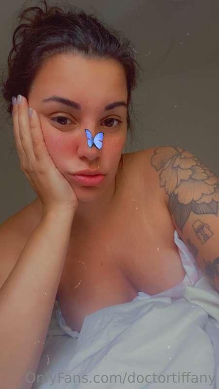 Morning my bitches ! Did you slept well?💖 Instead of a “Yes ..