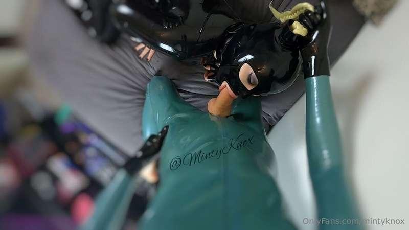Latex memories! :p With @finbigandkinky 