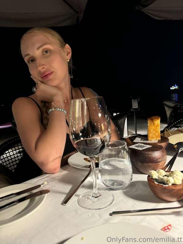 Would you go on a date with me? What would it be like?🥰