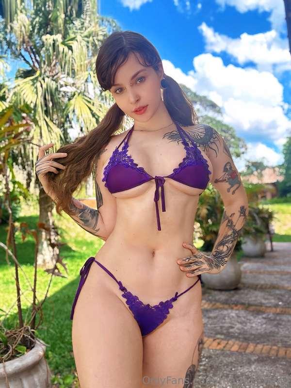 Eu fico bem de roxinho, amor? 💜 @marcyychan 