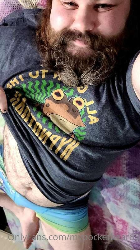 Getting all hot and flustered can't keep my clothes on 😈 🥵