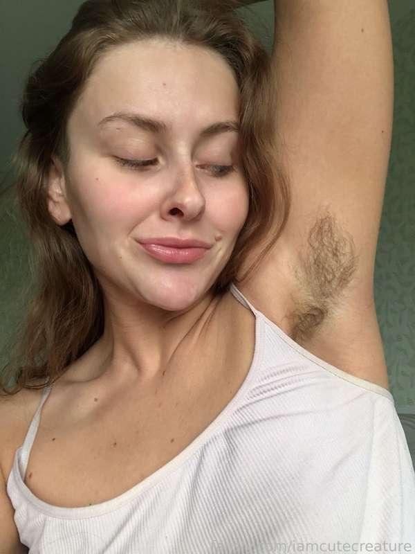 My sexy armpits are waiting for their tongue! Are you ready?😏😋

#armpits #fyp #hairy