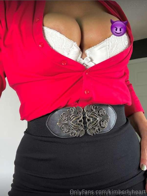 This office Milf if so ready for your attention 😈 check your..