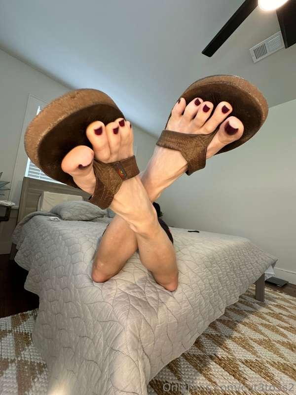 unlock to watch me take them off 💕