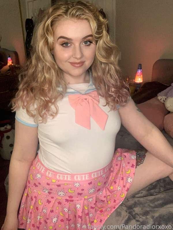 I’m so horny for you 

https://fans.ly/r/Pandoradiorxoxo

#horny #wet #naughty #badgirl #milf #boobs #skirt #cute #egirl #cutie #blonde #blondie #pandoradior #pandoradior3