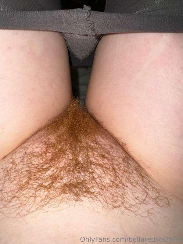 Pussy hair is looking wild tonight!😈