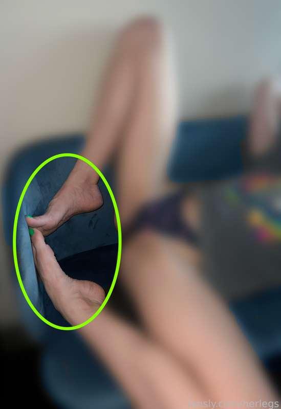 Sunday worship is here. You will get a surprise today.... to focus on ONLY MY FEET..... 

You are a beta, and you know that you deserve NOTHING...... but I am going to allow you one pleasure in life beta.. feet..... but not all feet.... ONLY MY FEET. 😈

Be waiting loser. 