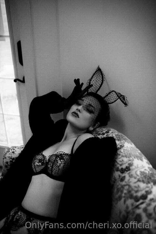 It's almost naughty bunny season ;P