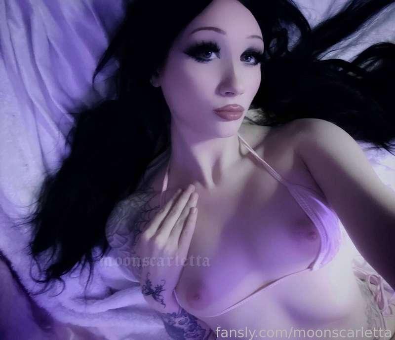 moonscarletta image #3