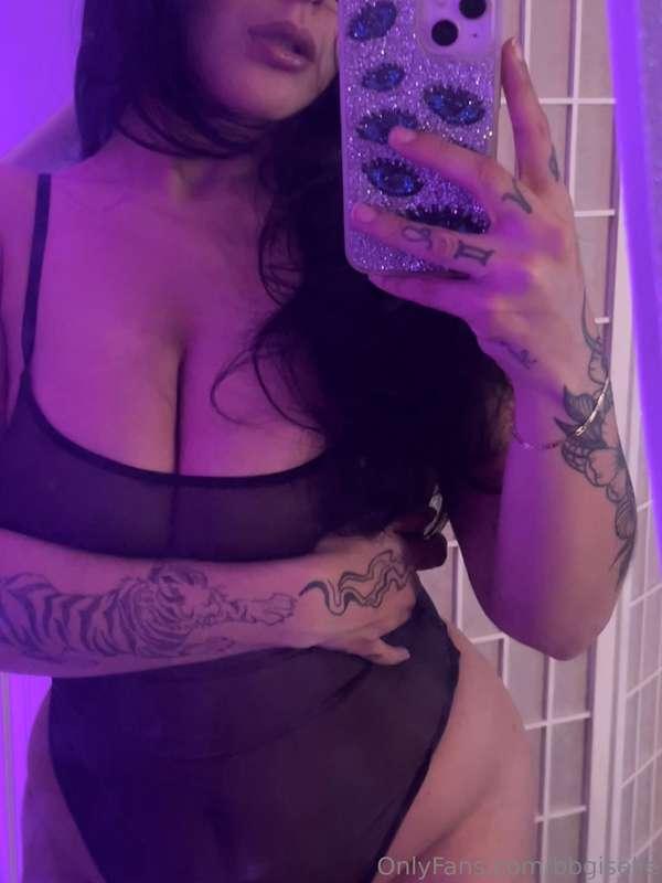 DM only if you're brave enough to play with fire 😈💦