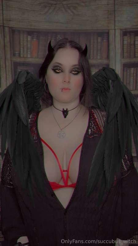 Dark goddess, worship. $succubuswitch13 