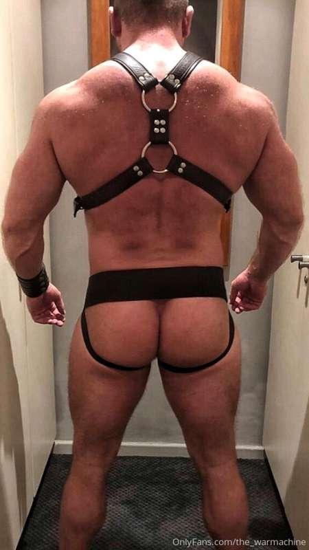 You guys want to see me get into more leather stuff? Lemme k..